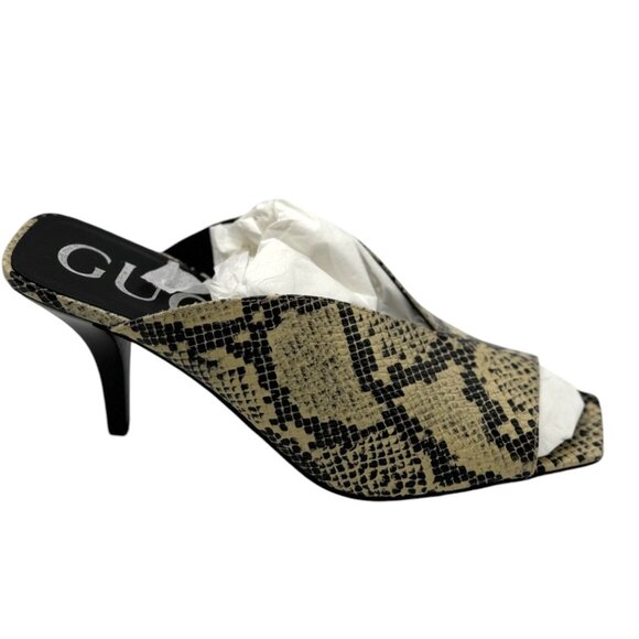 Gucci Shoes - Gucci snakeskin heels